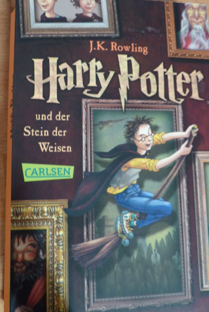 Fotografie (eigenes Bild) Harry Potter und der Stein der Weisen Titelbild/ Cover. Fotografie 2026.